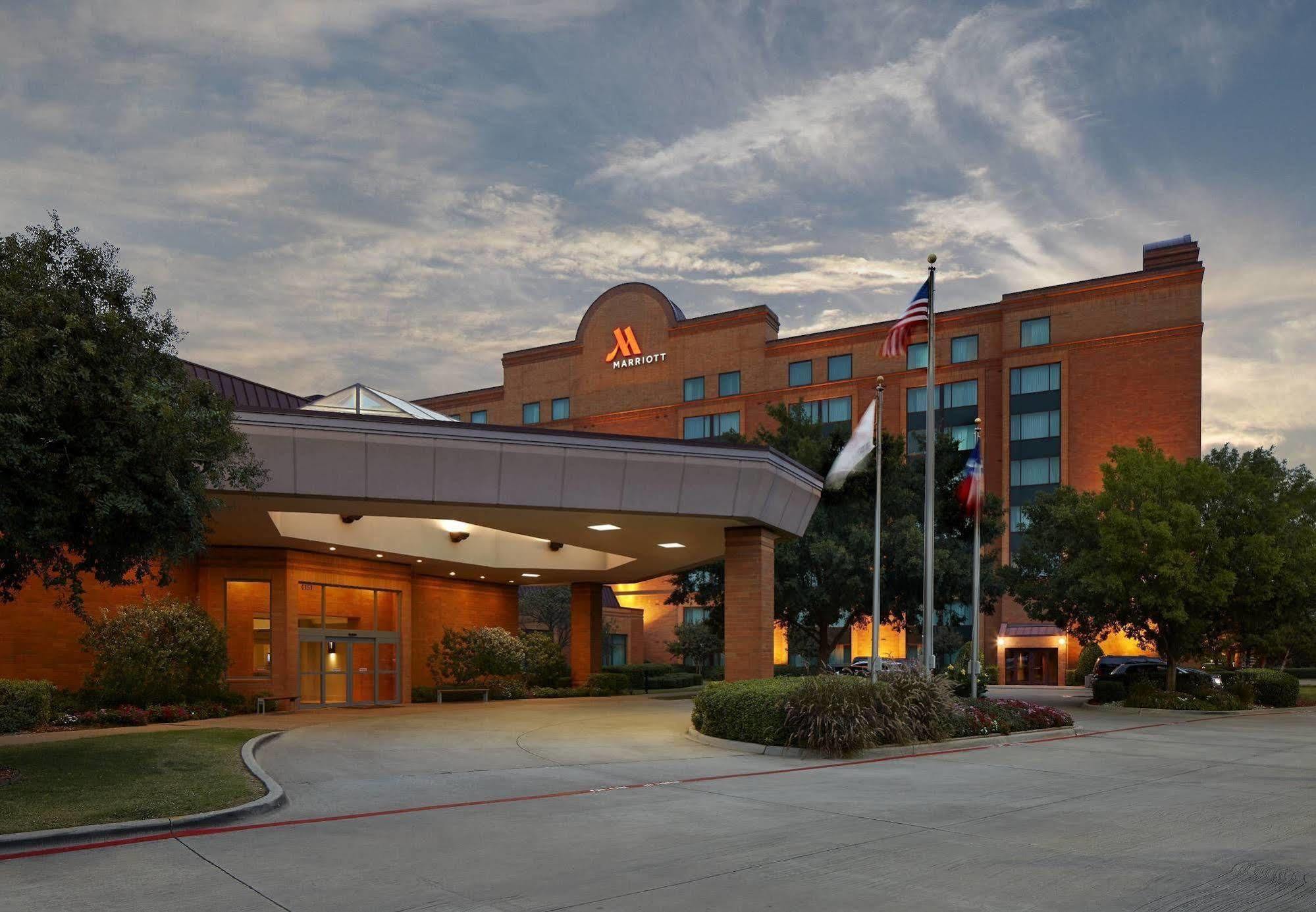 Marriott Dfw Airport South Hotel Fort Worth Exterior photo